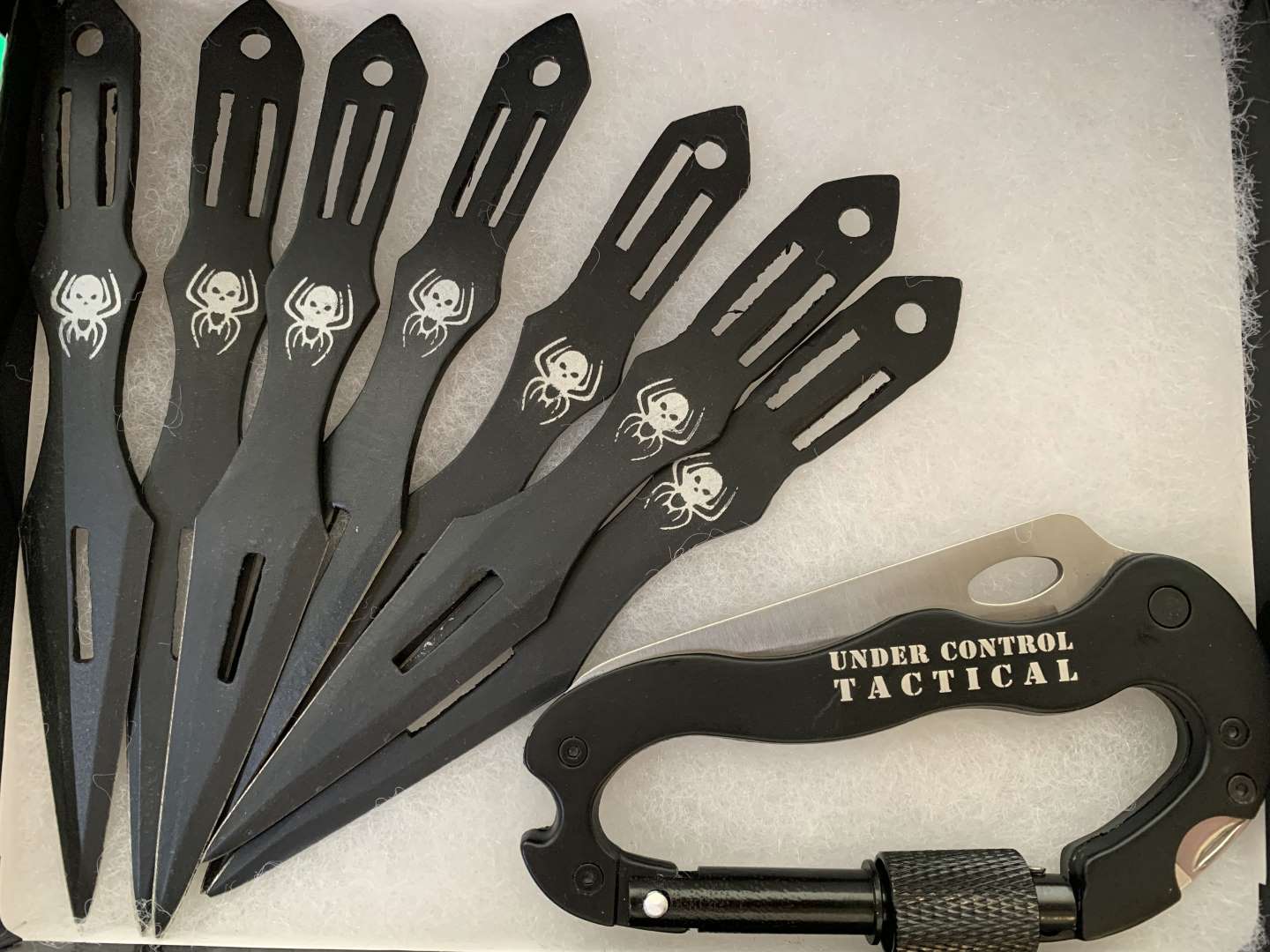 Christmas Bundle 2 - Throwing Knives Set + Everyday Carry Carabiner - We Love Your Gift